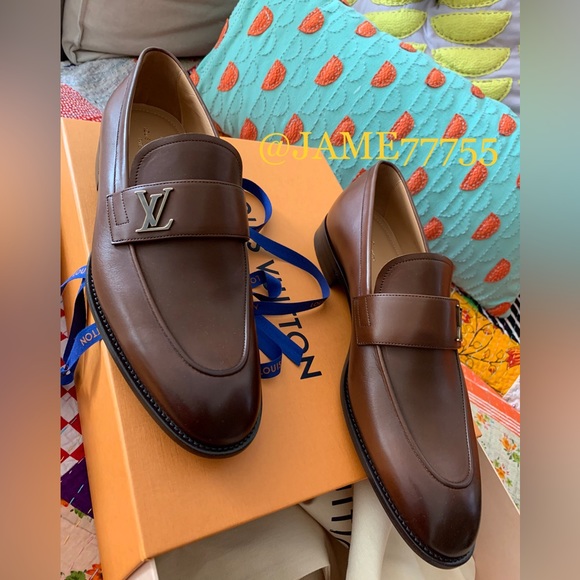 LOUIS VUITTON - Picture 3 of 6